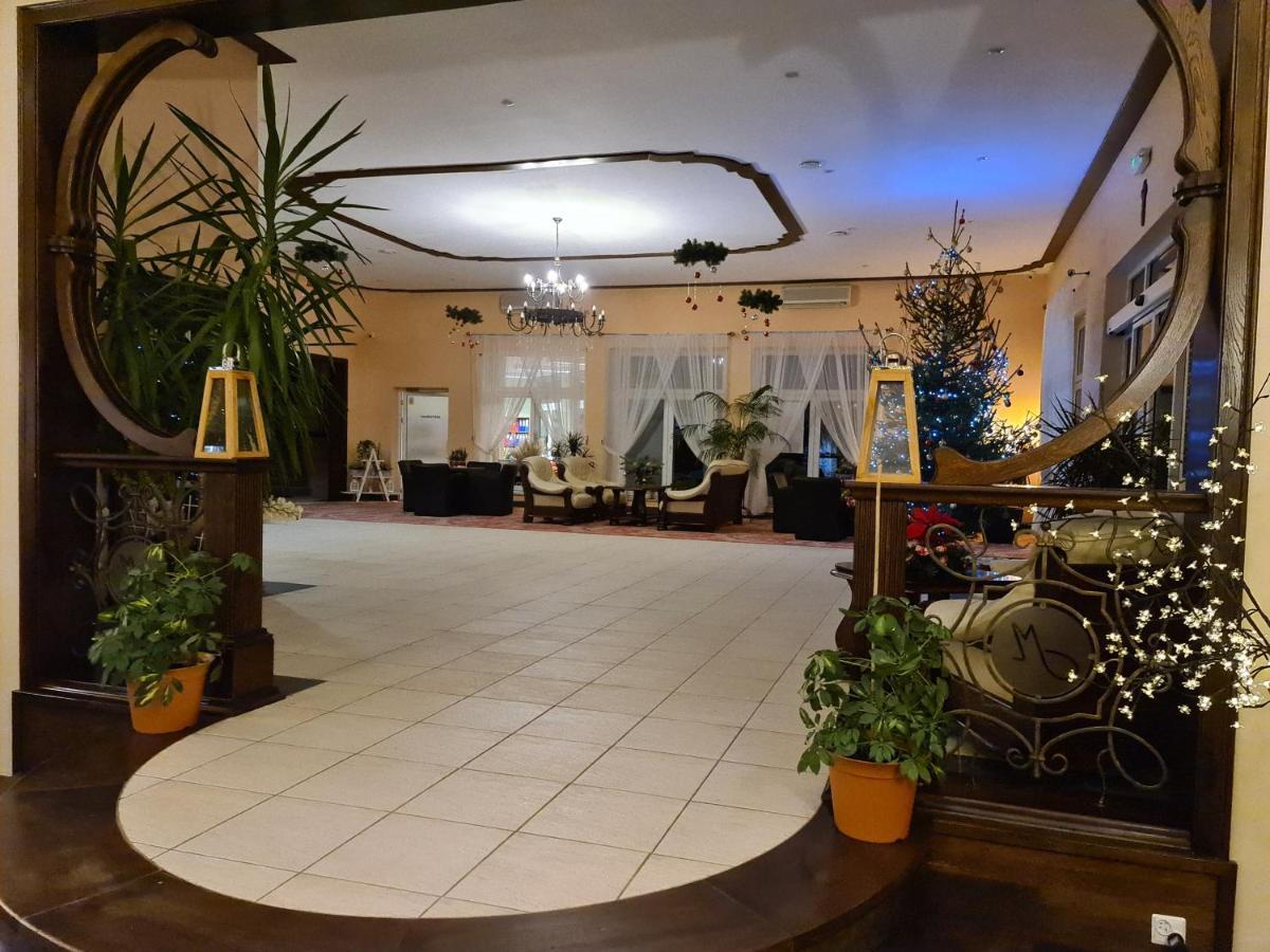 Hotel Klodzko Ngoại thất bức ảnh