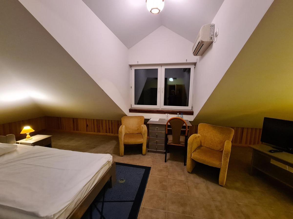 Hotel Klodzko Ngoại thất bức ảnh